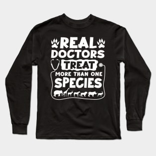 Cool Veterinarian Design For Men Women Veterinary Pet Doctor Long Sleeve T-Shirt